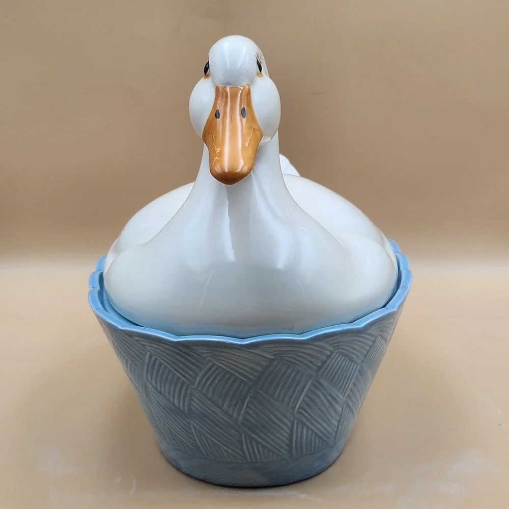 Holland Mold VTG White Duck on Blue Basket Nest Cookie Jar Canister Country